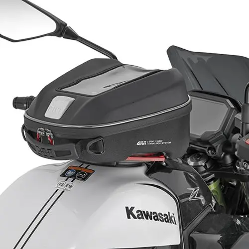 Givi St611+ Sport-T 6L Tanklock 2
