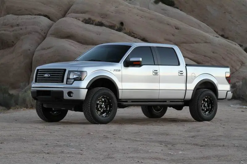 Fabtech 4-Inch Basic Lift System For 2009–2013 Ford F-150 4Wd With Rear Stealth Shocks 2