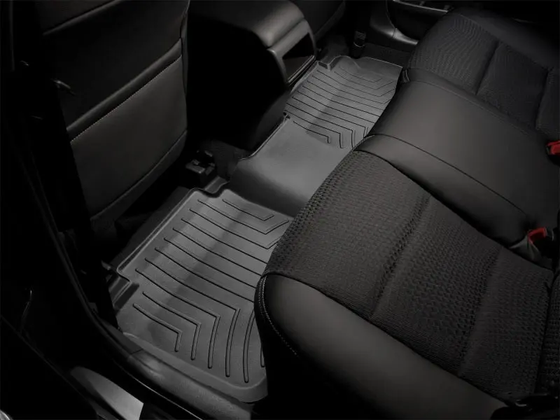 Weathertech 03-06 Land Rover Range Rover Rear Floorliner - Black 2